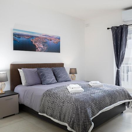 Modern & Spacious 2Br Apartment With Country Views - Close To Xemxija Bay St. Paul's Bay Dış mekan fotoğraf