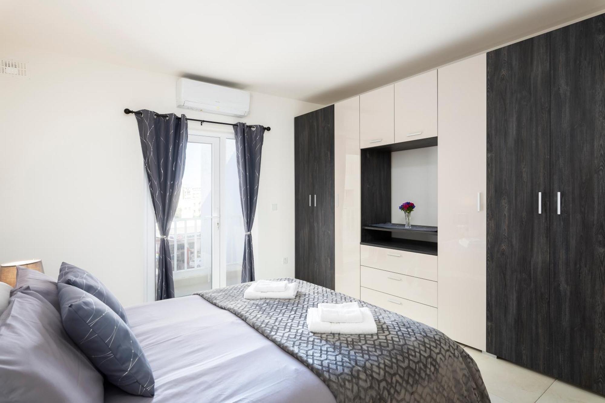 Modern & Spacious 2Br Apartment With Country Views - Close To Xemxija Bay St. Paul's Bay Dış mekan fotoğraf