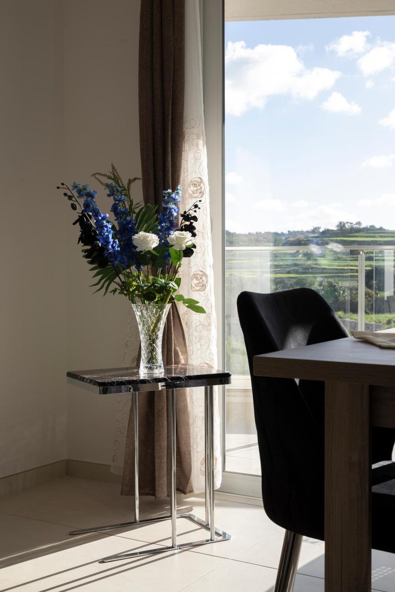 Modern & Spacious 2Br Apartment With Country Views - Close To Xemxija Bay St. Paul's Bay Dış mekan fotoğraf