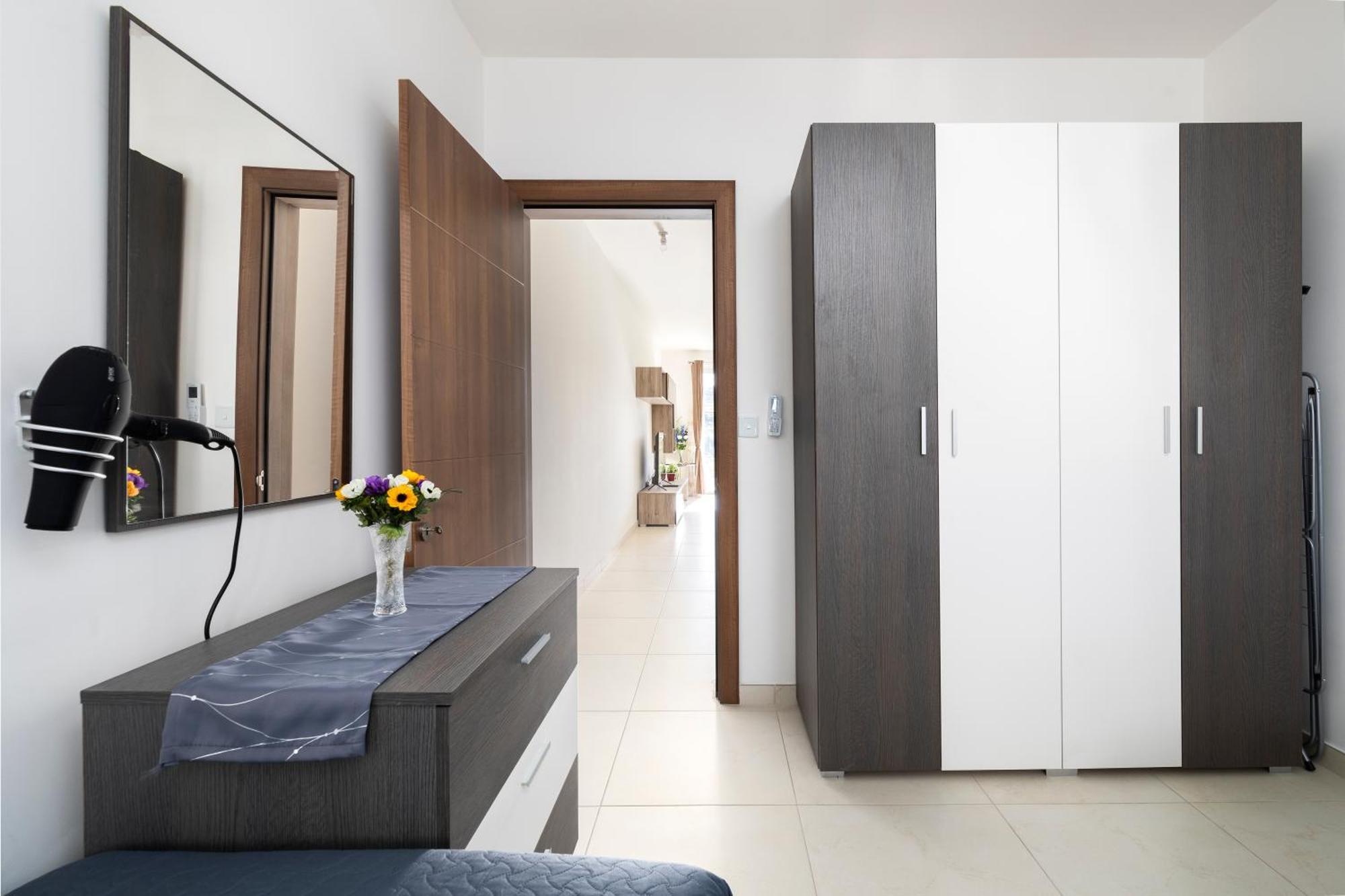 Modern & Spacious 2Br Apartment With Country Views - Close To Xemxija Bay St. Paul's Bay Dış mekan fotoğraf