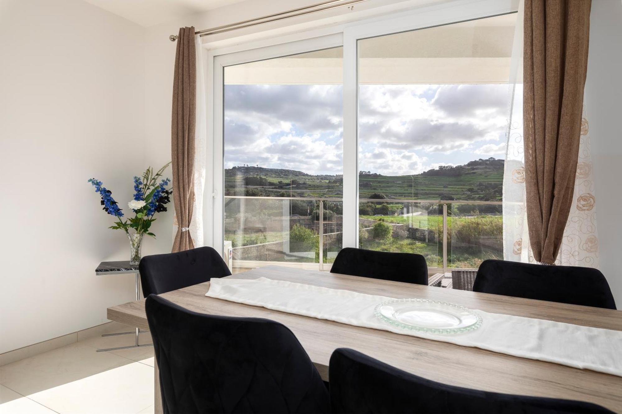 Modern & Spacious 2Br Apartment With Country Views - Close To Xemxija Bay St. Paul's Bay Dış mekan fotoğraf